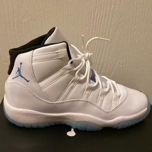 Air Jordan 11